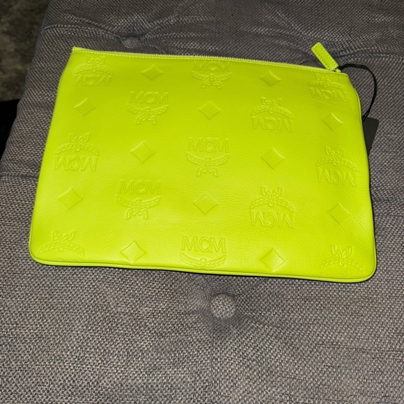 Brand new mcm crossbody/clutch/pouch - Picture 10 of 10